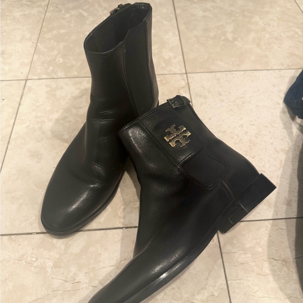 Tory Burch Wyatt Ankle Boots with Gold Logo 9.5